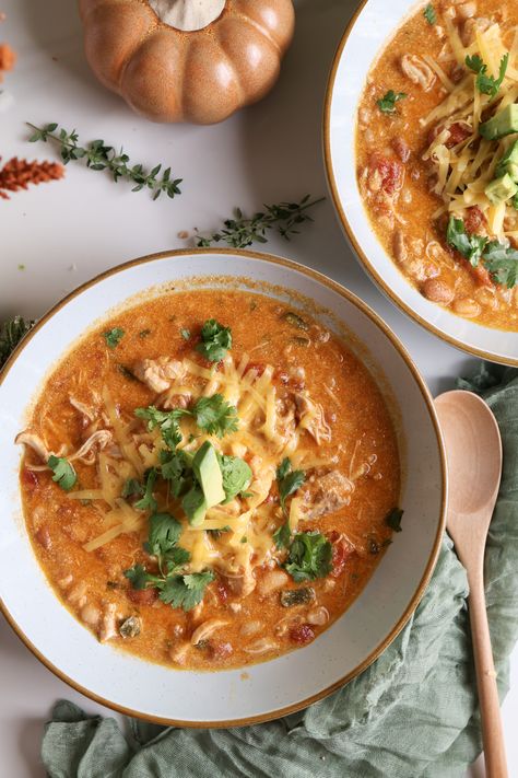 Easy Instant Pot Buffalo Chicken Chili Chicken Chili Instant Pot, Buffalo Chicken Chili Recipe, Chili Instant Pot, Instant Pot Buffalo Chicken, Buffalo Chicken Chili, Chocolate Chip Bread, Pumpkin Chocolate Chip Bread, Turmeric Recipes, Chicken Chili Recipe