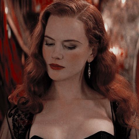 Nicole Kidman Moulin Rouge Costume, Nicole Kidman Moulin Rouge Makeup, Satine Moulin Rouge Makeup, Nicole Kidman Red Hair, Moulin Rouge Hair, Moulin Rouge Nicole Kidman, Nicole Kidman Hair, Moulan Rouge, Nicole Kidman Moulin Rouge