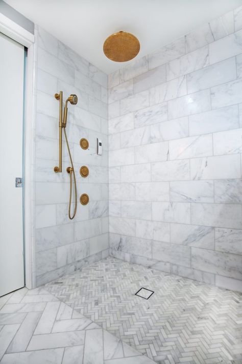 Herringbone Bathroom Floor, Marble Tile Bathroom Floor, Herringbone Bathroom, Carrara Venato, Carrara Marble Bathroom, Tiles Diy, Marble Bathroom Floor, Marble Tile Bathroom, Marble And Brass