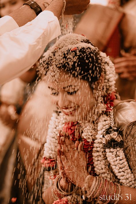 south indian bride candid wedding photo from studio 31 Andhra Wedding, Telugu Wedding Photography, Telugu Marriage, Bride Portrait Photography, Marriage Pics, Wedding Candid Photography, Telugu Bride, Wedding Candids, Bridal Photography Poses