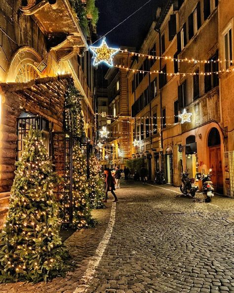 Christmas in Rome Rome Christmas, Christmas In Rome, Rome Winter, Christmas In Italy, Christmas In Europe, Rome City, Italy Map, Italy Vacation, Xiamen