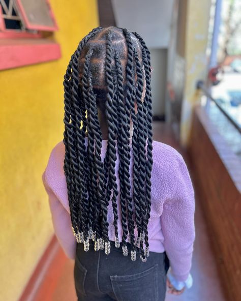 Large Twists, Girl Hairstyles, For Girls, Twist, Hairstyles, Hair Styles, Quick Saves