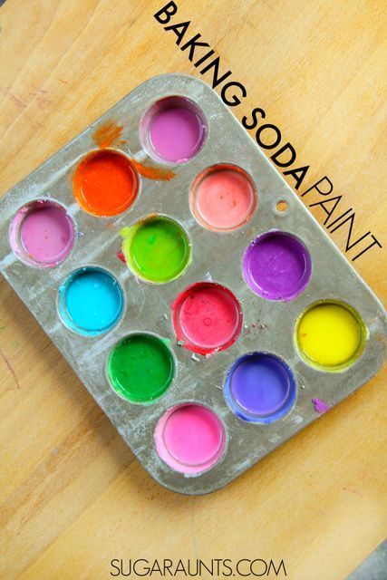 Make your own Baking Soda Vinegar reaction paints for bold and bright colored creative art for kids.  #bakingsodapaint #bakingsodaart #diypaint #kidscrafts Creative Art For Kids, Vivid Paintings, Baking Soda Paint, Snail Craft, Homemade Paint, Baking Soda Vinegar, Poster Paint, Creative Baking, Tempera Paint