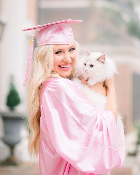 Pink Graduation Party, College Grad Party, Pink Graduation, Cap And Gown Photos, Nursing Graduation Pictures, College Graduation Cap Decoration, Graduation Photography Poses, Grad Photoshoot, Pink Cap