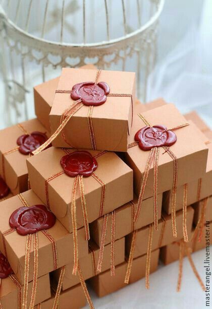 Soya Mumu, Packaging Ideas Business, Small Business Packaging Ideas, Handmade Packaging, Candle Packaging, Creative Gift Wrapping, Candle Business, Soap Packaging, Diy Gift Box