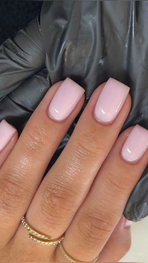 Click to explore the best shades and products to create your go-to everyday nails. Stay effortlessly beautiful with these basic nail ideas! 💖 #BasicNails #ClassicStyle #NailInspo Milky Pink Nails, Pink Nails Opi, Short Summer Nails, Kutek Disney, Milky Pink, Manikur Kuku, Milky Nails, Eye Nails, Summery Nails