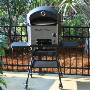 Finally! The Perfect Pizza Oven for your Deck or Patio...Introducing the Blackstone 1575 Outdoor Oven! Black Stone Pizza, Blackstone Pizza, Cooking Stand, Stone Pizza Oven, Bbq Guys, Brick Oven Pizza, Outdoor Kitchen Bars, Outdoor Oven, Outdoor Pizza Oven