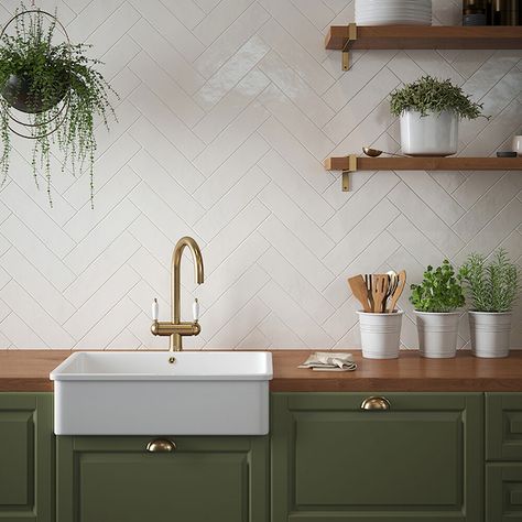 [Ad] 47 Hot Kitchen Wall Tiles Backsplash Insights You Have To Try Straight Away #kitchenwalltilesbacksplash Kitchen Wall Tiles Backsplash, Kitchen Wall Tiles Design, Best Flooring For Kitchen, Herringbone Kitchen, Kitchen Splash Back, Kitchen Splashback Tiles, Cream Walls, Tile Trends, Herringbone Tile