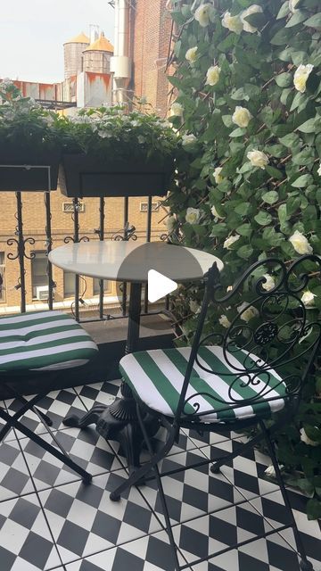 Emily Sermons on Instagram: "NYC Balcony Makeover Part 02 — adding greenery!!  I’d heard great reviews on these faux-plant privacy screens for adding a little oomph to an outdoor space and I’m here to tell you they live up to the hype! Since the footprint of my balcony is so tiny, I knew it was the perfect solution to add some lush plant vibes without sacrificing on space!  But as a firm believer in the power of mixing faux plants with real ones to make it feel more believable, I quickly headed to the flower district to get some Perriwinkle and Summer Snapdragons to add to some window boxes. My balcony gets a lot of sun so I was told these are good options! It also gets a lot of wind, so I’ll keep you updated on how these hold up.   I also got these amazing vintage seats and seat covers fo Nyc Apartment Balcony, Plants Small Spaces, Plant Privacy Screen, Nyc Balcony, Plant Vibes, Balcony Makeover, Balcony Privacy, Parisian Decor, Privacy Screens