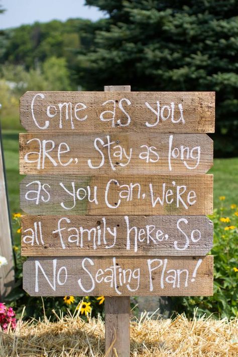 Wedding Ceremony Sign Pick a Seat not a Side Open Seating Wedding, Wedding Ceremony Sign, Wedding Seating Signs, Winter Wedding Venues, Rustic Wedding Seating, Backyard Wedding Ceremony, Unplugged Wedding Sign, Pallet Wedding, Renewal Wedding