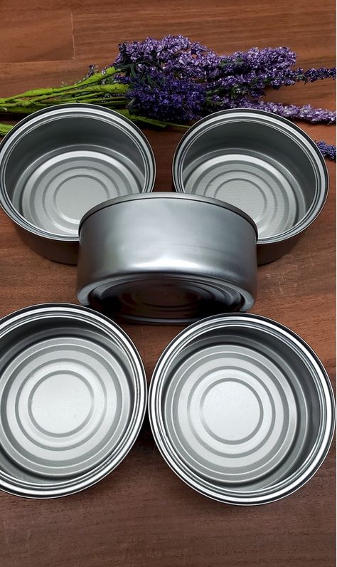 Clean and in very good condition, these cans can be used for candle making and crafts. The possibilities are endless... Muffin Tin Crafts, Plastic Coffee Cans, Formula Can Crafts, Pot Holder Crafts, Tin Can Decorations, Coffee Can Crafts, Milk Can Decor, Antique Kitchen Utensils, Decoupage Tins