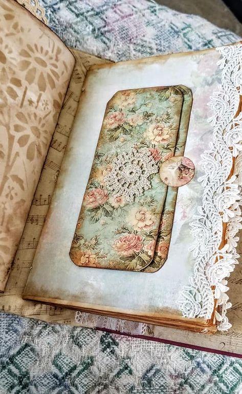 Junk Journal Emphemra, Junk Journal Page Layouts, Homemade Journal, Shabby Chic Journal, Handmade Journals Diy, Diy Journal Books, Glue Book, Fabric Journals, Vintage Junk