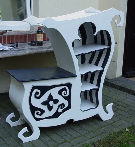 Dark Wonderland, Whimsical Furniture, Gothic Furniture, Dark Home Decor, Goth Home, Goth Home Decor, Dark Home, Funky Furniture, Cardboard Furniture