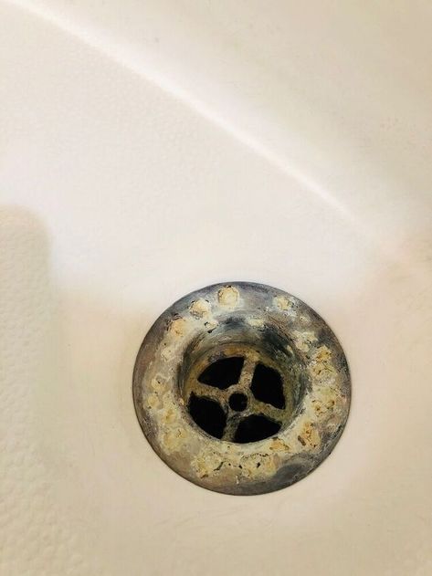 Smelly Bathroom Drain, Smelly Bathroom, Clean Shower Doors, Diy Projects For The Home, Refinish Bathtub, Bathroom Drain, Bathroom Sink Drain, Stainless Steel Pans, Bathtub Drain