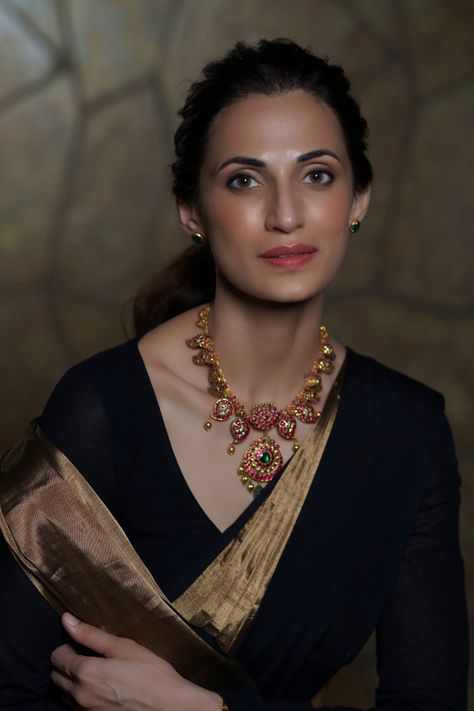 Shilpa Reddy Jewellery, Shilpa Reddy Saree, Stylish Indian Outfits, Kasu Necklace, Rich Dresses, Saree Simple, Kanchi Organza Sarees, Shilpa Reddy, Mango Mala