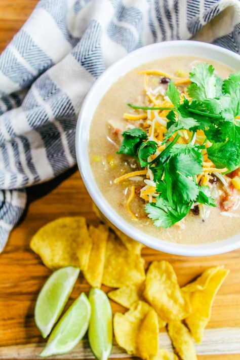 Chicken Tortilla Soup Crock Pot, Macro Meal Plan, Chicken Tortilla Soup Easy, Macro Recipes, Macro Friendly Recipes, Chicken Enchilada Soup, Enchilada Soup, Fat Loss Foods, Soup Crocks