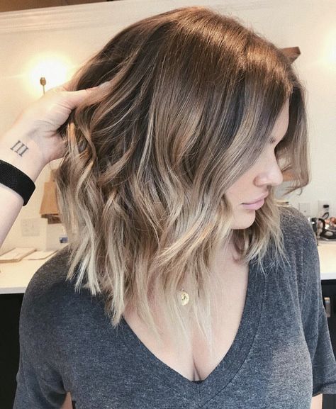 Cut: @hair_by_taylorm color: @morganradkahair head: @plain_julia Collarbone Length Balayage Hair, Ombre Bob Hair, Medium Ombre Hair, Asymmetrical Bob Haircuts, Angled Bob Hairstyles, Blond Ombre, Wavy Bob Hairstyles, Pinterest Design, Asymmetrical Bob