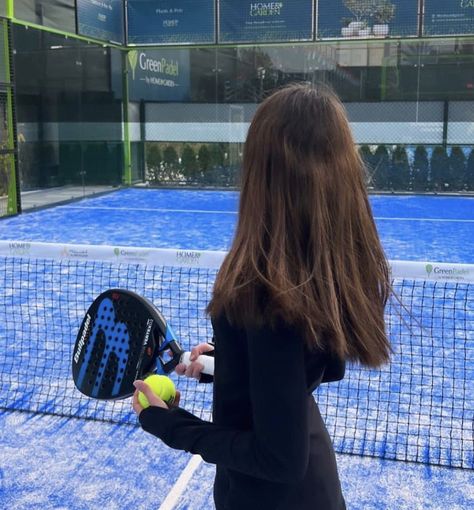 Tennis Wag Aesthetic, Tennis Date Aesthetic, Badminton Girl Aesthetic, Padel Photoshoot Ideas, Beach Tennis Aesthetic, Healthy Habits List, Tennis Photography, Happy Music Video, Tennis Aesthetic