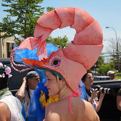 Shrimp Hat | Flickr - Photo Sharing! Shrimp Halloween Costume, Shrimp Cocktail Costume, Shrimp Costume, Sea Costume, Mermaid Parade, Mardi Gras Costumes, Crazy Hats, Fantasy Costumes, Halloween Kostüm