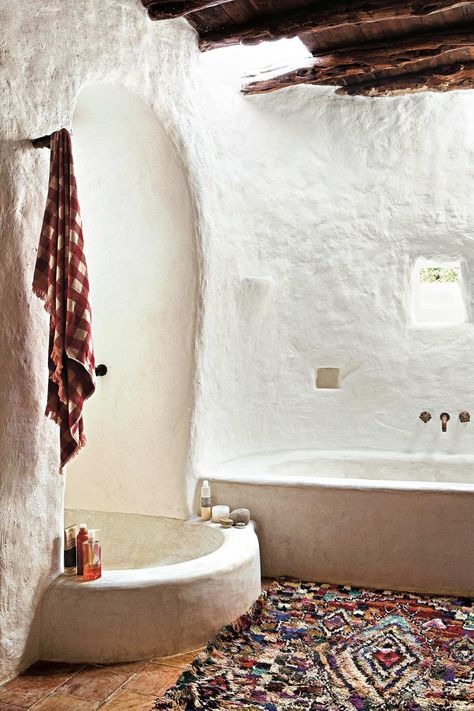 Ibiza Bohemia, Balearic Island, Earthship Home, Mud House, Concrete Bathroom, 카페 �인테리어 디자인, Cob House, Earth Homes, Natural Building