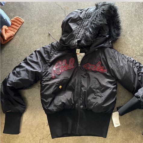 90s Brand Akdmks Deadstock 90s Womens Puffer Jacket. Womens Large. Rare! I Sold This But It Didn’t Fit So Here It Is Again. Hurry Won’t Last!! (Pictures Look Wierd Cuz I Took Screen Shots Of My Last Post Of This Jacket) Tags Fubu Sean John Akdmks Cezar Jewelius Cezar Pepe Pelle Girbaud Tommy Nautica Polo Silvertab Mudd Stussy Ecko Enyce Phat Farm Anchor Blue Karl Kani Benneton Lugz Union Bay Vintage 90s 80s 70s Y2k Y2k Highwaisted Low Rise Lowrise Pins Patches Levis Cute Cool Baggy Jnco If You're Ever In The La Area Please Stop By The Store. Atsouthbayvintagela On I Nst Agram And Ti Kt Ok For More Info! Fur Trim Coat Outfit Y2k, Babyphat Y2k Jacket, Y2k Puffer Jacket, 90s Winter Jacket, Baby Phat Jacket, Vintage Japanese Fashion, Vintage Puffer Jacket, 70s Y2k, Womens Puffer Jacket