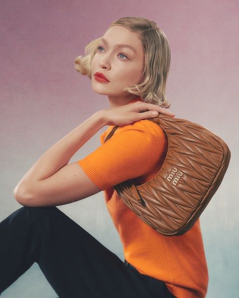 Gigi Hadid Brings 30s Vibes to Miu Miu Handbag Ad Miu Miu Wander, Gigi Hadid Looks, Miu Miu Handbags, Gigi Hadid Style, Curly Pixie Cuts, Hair Color Auburn, Steven Meisel, Blonde Hair Inspiration, Hadid Style