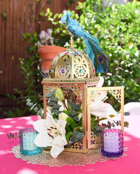 Aladdin Table Decor, Arabian Nights Party Centerpieces, Alladin Centerpiece Ideas, Aladdin Wedding Centerpieces, Jasmine Centerpiece Ideas, Jasmine Sweet 16 Theme, Hindu Wedding Centerpieces, Aladdin Centerpiece, Arabian Nights Centerpieces