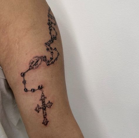 Gothic Rosary Tattoo, Rosary Tattoo For Men, Rosary Tattoo Design, Cross Necklace Tattoo, Rosary Design, Forearm Tattoo Quotes, Rosary Tattoo, Mary Tattoo, Z Tattoo