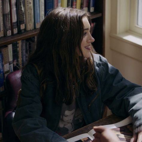 Things Heard And Seen, Nancy Wheeler Season One, Natalia Dyer Things Heard And Seen, Natalia Dyer Nancy Wheeler, Nancy Wheeler S1, Nancy Drew The Haunting Of Castle Malloy, Natalia Dyer, Nancy Wheeler, Baker Boy