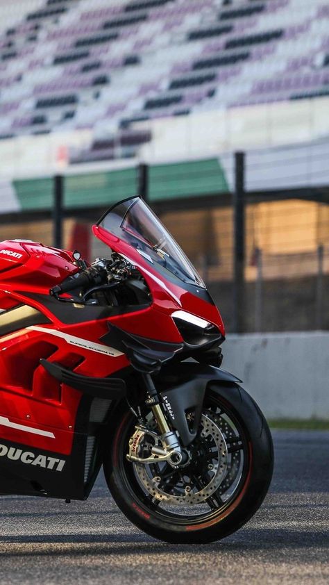 Ducati Superleggera V4, Bike Ducati, Hot Wheels Diy, Ducati Motorbike, Moto Wallpapers, Ducati Supersport, Xe Ducati, Ducati Panigale V4, Ducati 1199