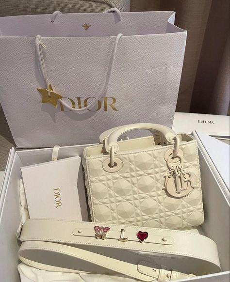 Dior Sling Bag, Luxury Sling Bag, Makeup Douyin, Korean Bag, Song Jia, Bag Ysl, Lady Dior Handbag, Dior Top, Otaku Room