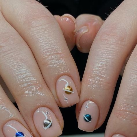 Saturn Nail Art, Saturn Nails Design, Saturn Nails, Planet Nails, Neon Demon, The Neon Demon, Mens Nails, Gel Nail Designs, Beauty Hair