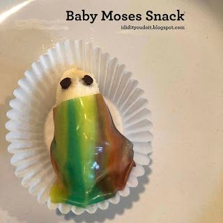 I Did It - You Do It: Baby Moses Snack Baby Moses Craft Preschool, Baby Moses Crafts For Kids, Moses Craft Preschool, Moses Activity, Baby Moses Craft, Baby Moses Crafts, Bible School Snacks, Sunday School Stories, Moses Craft