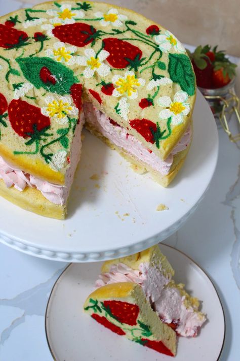 Strawberry Sponge Cake - The Squeaky Mixer Strawberry Sheet Cakes, Strawberry Sponge Cake, Strawberry Sugar Cookies, Strawberry Cheesecake Bars, Sponge Cake Recipe, Sliced Strawberries, Sponge Cake Recipes, Food Dye, Brownie Bar