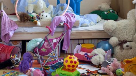 3 Strategies for Waging War on Your Messy Home | MomCave TV Spring Break Movie, Messy Kids Room, Messy Kids, Baby Education, Childrens Playroom, Messy Room, Fresh Linen, Toddler Life, Learning Math