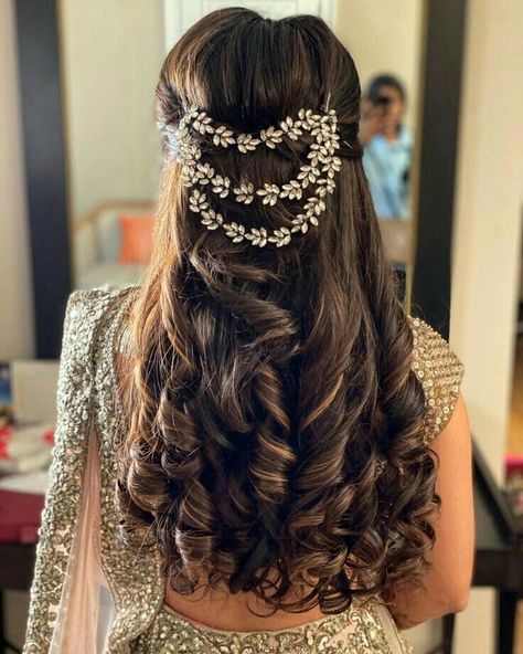 "I just want you to leave by marrying someone so that I can marry off… #shortstory #Short Story #amreading #books #wattpad Wedding Reception Hairstyles, भारतीय दुल्हन संबंधी, Reception Hairstyles, Hairstyles For Indian Wedding, Bridal Hairstyle Indian Wedding, Engagement Hairstyles, Night Hairstyles, Bridal Hairdo, Bridal Hair Buns