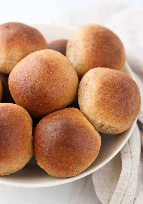 Rye Rolls Recipe, Rye Rolls, Rye Recipes, Rye Bread Recipes, Cardamom Buns, Bread Rolls Recipe, Dinner Roll, Baked Rolls, Breads & Buns