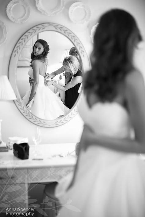 Bride looking in the mirror, getting ready for her wedding at the Piedmont Driving Club in Midtown Atlanta. Wedding Photography Checklist, Looking In The Mirror, Wedding Portrait Poses, Wedding Picture Poses, Getting Ready Photos, Wedding List, Wedding Photography Styles, Pose Fotografi, Wedding Day Photos