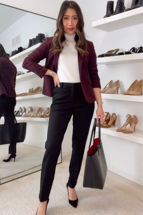 Burgundy Blazer Outfit Woman, Burgundy Blazer Outfit, Classroom Outfits, Blazer Outfits Women, Business Casuals, Corporate Casual, Working Wardrobe, Women Blazers, One Button Blazer