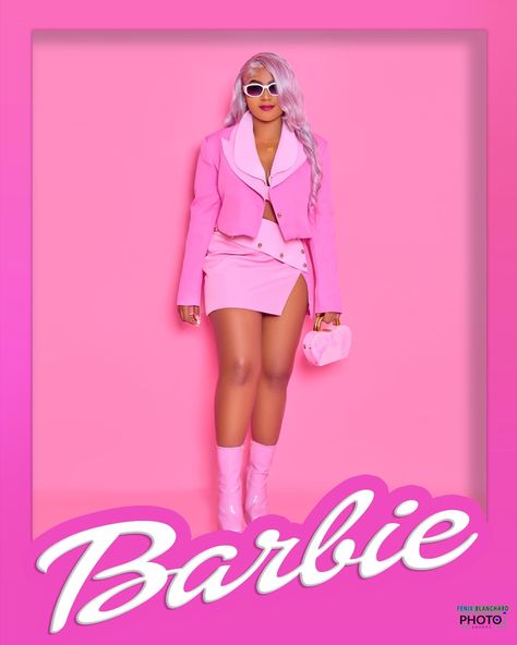 Barbie Photoshoot Concept Barbie Photoshoot, Barbie Birthday, Barbie Princess, Photoshoot Concept, Barbie House, Photoshoot Inspiration, Sleeping Beauty, Aurora Sleeping Beauty, Disney Princess