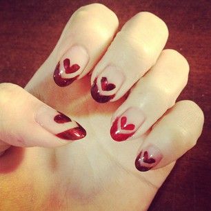 For a queen of hearts. | 26 Ridiculously Sweet Valentine's Day Nail Art Designs Nail Designs 2014, Alice In Wonderland Nails, Vday Nails, Classy Nail Art, Heart Nail Designs, Valentine Nail Art, Heart Nail Art, Get Nails, Sweet Valentine