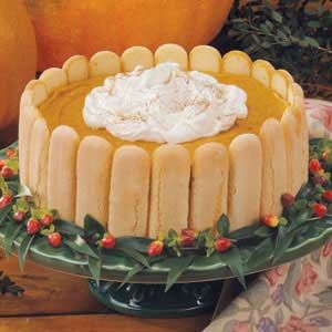 Pumpkin Charlotte Recipe -My mother-in-law gave me this recipe a while back and I just love it! I make it for my husband and his friends during hunting season and it's a big hit.                                       —Lorelle Edgcomb, Granville, Illinois Impressive Thanksgiving Desserts, Easy Desserts To Make, Thanksgiving Desserts Pie, Canned Pumpkin Recipes, Fun Thanksgiving Desserts, Dessert Candles, Lady Fingers, Thanksgiving Desserts, Desserts To Make