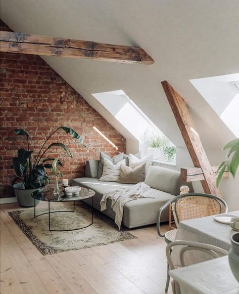 Calm Interior Design Inspiration, Poddasze Ideas, Attic Living Room Ideas, Attic Living Room, Converted Barn Homes, Home Accessories Ideas, Attic Bedroom Designs, Accessories Wall, Accessories Aesthetic