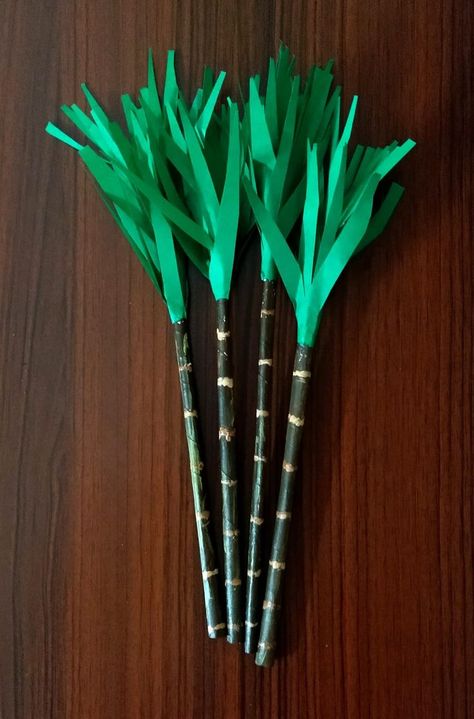 #makarsankranti #papersugarcane #kite #paperkite #pongal #bihu #festival #lohri #crafts #craft #craftideas #art #craftoninstagram #artandcraft #painting #paintings #makarsankranticrafts #pongalcrafts #lohricrafts #papercrafts #harvest #sugarcane #easypapercrafts #papercraftideas #diy #santhiscreations #paintingoftheday #handmade #homedecor Bihu Festival, Diy Kite Decorations, Kite Craft, Kite Decoration, Diy Kite, Kites Craft, Coconut Shell Crafts, School Board Decoration, Wedding Planning Decor