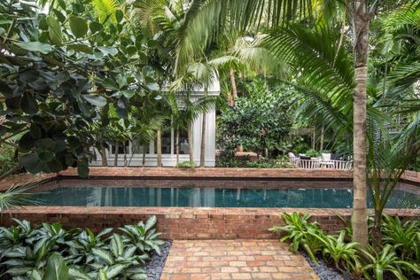 Key West Landscaping, Curb Appeal Landscape, Florida Landscaping, Tropical Garden Design, Tropical Pool, Garden Types, Lap Pool, Garden Tours, Tropical Landscaping