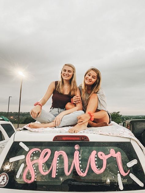 Senior Year Goals, Senior Car Decorating Ideas 2020, Senior Car Decorating Ideas, Friend Senior Pictures, Shelves Instead Of Cabinets, Kitchen Shelves Instead Of Cabinets, Car Decorating, High School Graduation Pictures, Senior Year Things