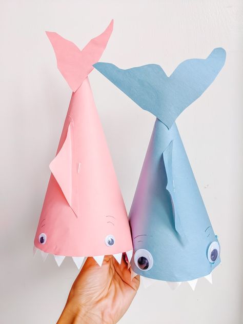 Funny Hats Diy, Shark Hats, Crazy Hat, Shark Hat, School Costume, Crazy Hat Day, Hat Day, Alphabet Activities Preschool, Crazy Hats