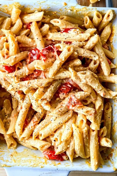 Busy Weeknight Meals, Cheesy Pasta Recipes, Baked Feta Pasta, Baked Feta, Feta Pasta, Cheesy Pasta, Yummy Pasta Recipes, Tomato And Cheese, Tasty Pasta