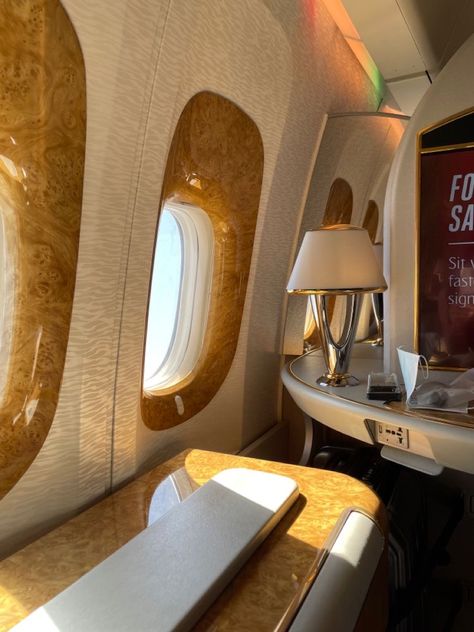 Emirates Business Class Snapchat, Airplane Business Class Aesthetic, Emirates Business Class Aesthetic, Bungalow House Floor Plans, Travel Airplane, Fake Photos, Business Class Flight, Dubai Vacation, Dubai Aesthetic