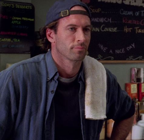 Luke Danes Icon, Luke From Gilmore, Luke Danes Aesthetic, Luke Gilmore, Peter Strahm, Gilmore Girls Episodes, Gilmore Girls Luke, Scott Patterson, Luke Danes